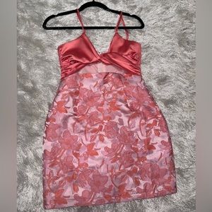 Stunning floral baroque mini dress